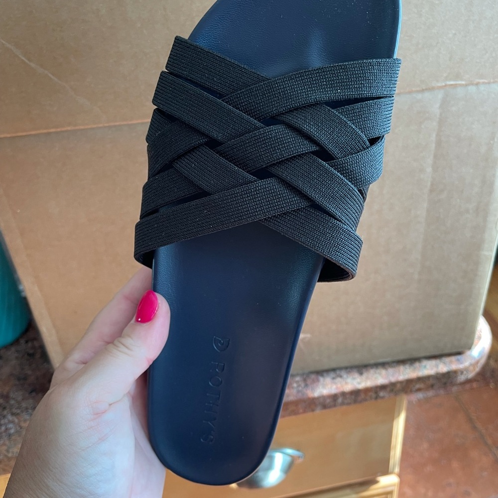 New in Box Rothy’s slides